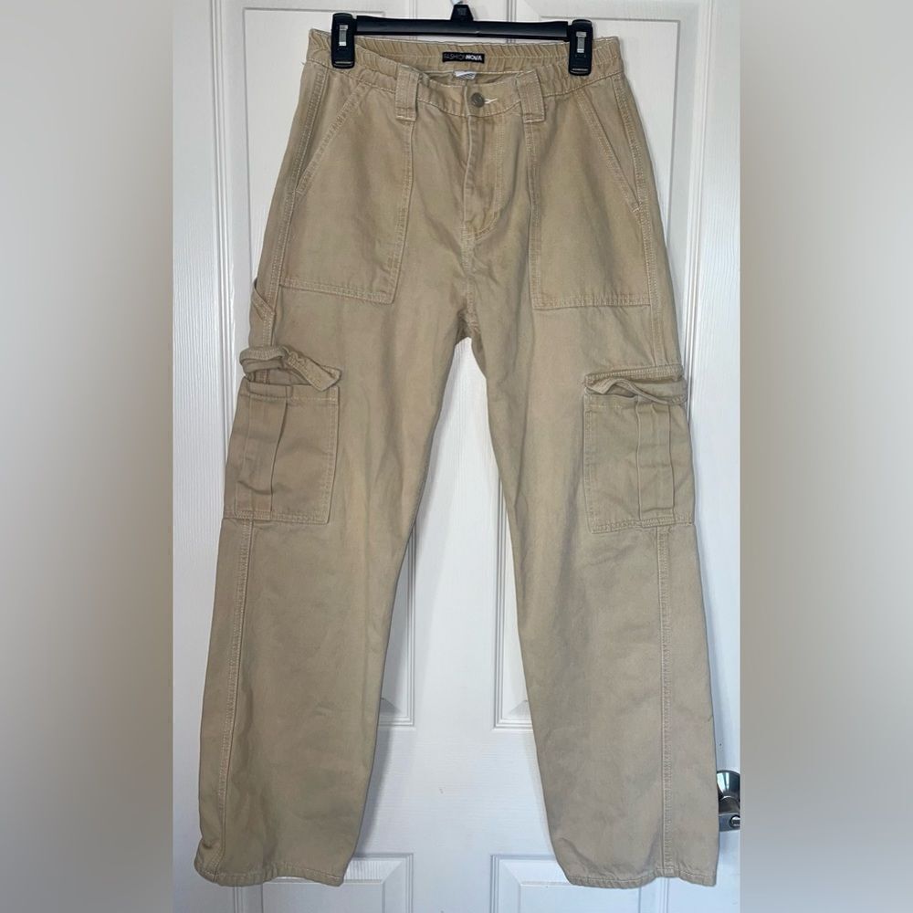 Fashion Nova denim khaki cargos size 5